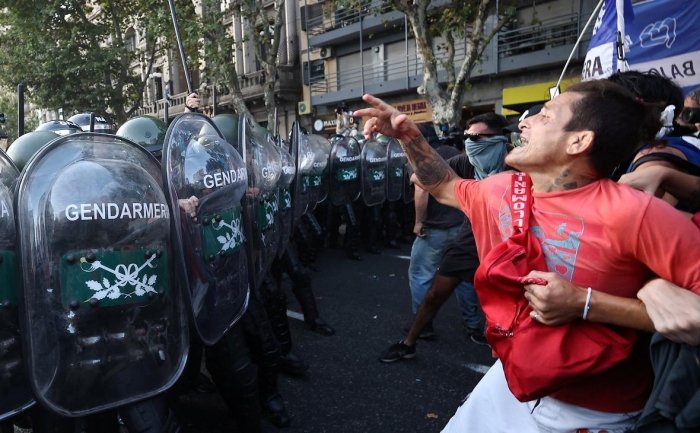 Argentinadagi namoyishlar chog‘ida 15 kishi yaralandi