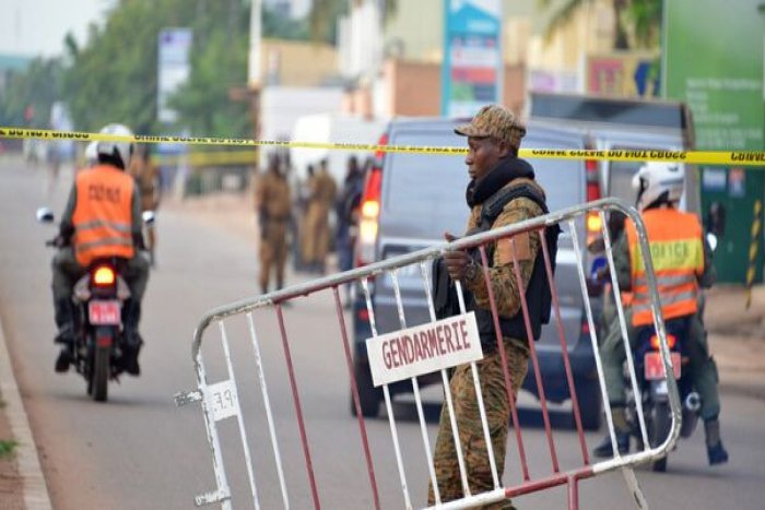 Burkina-Fasodagi masjidga uyushtirilgan hujumda o‘nlab odamlar halok bo‘ldi