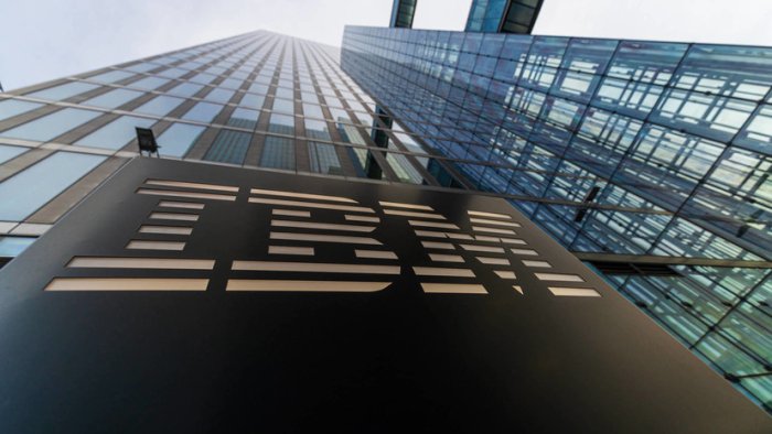 IBM xodimlarini ishdan bo‘shatish tahdidi ostida ofislariga qaytishga majbur qildi