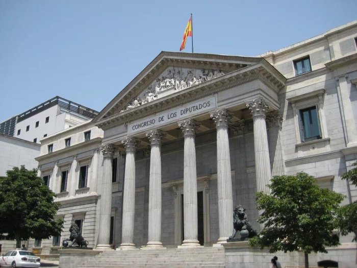 Ispaniya parlamentining quyi palatasi kataloniyalik ayirmachilarga nisbatan amnistiya qo‘llash to‘g‘risidagi qonun loyihasini ma’qulladi – Reuters