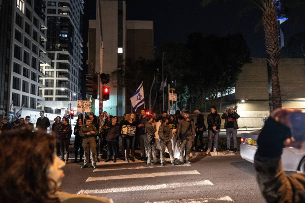 Isroilda G‘azo sektoridagi harbiy amaliyotga qarshi navbatdagi miting bo‘lib o‘tdi