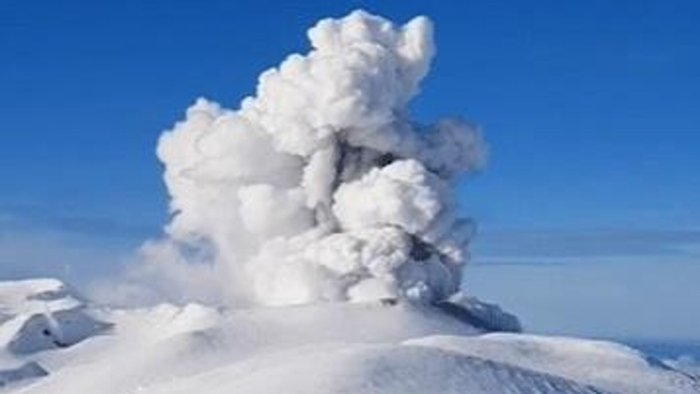 Yaponiyada Sakurajima vulqoni otila boshladi