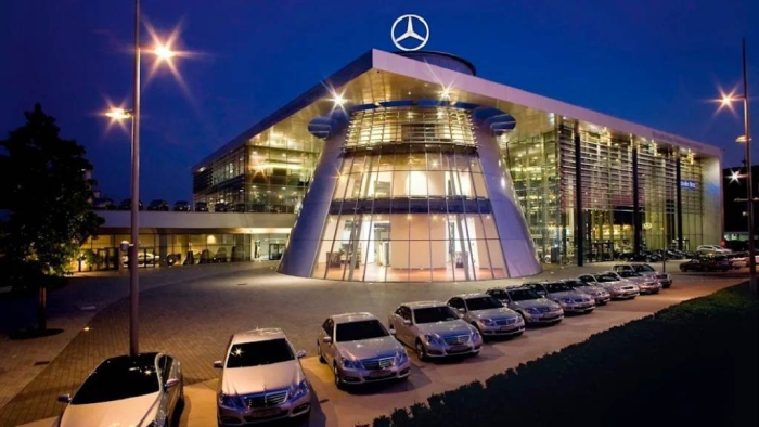 “Mercedes-Benz” Germaniyadagi barcha salonlarini sotish niyatida